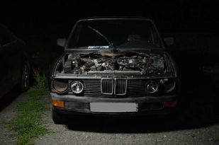  BMW M5 1985 , 140000 , 