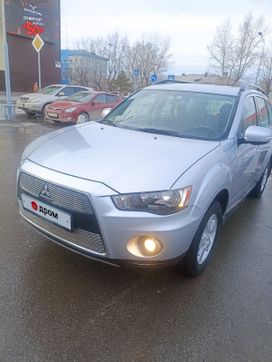 SUV   Mitsubishi Outlander 2011 , 1330000 , 