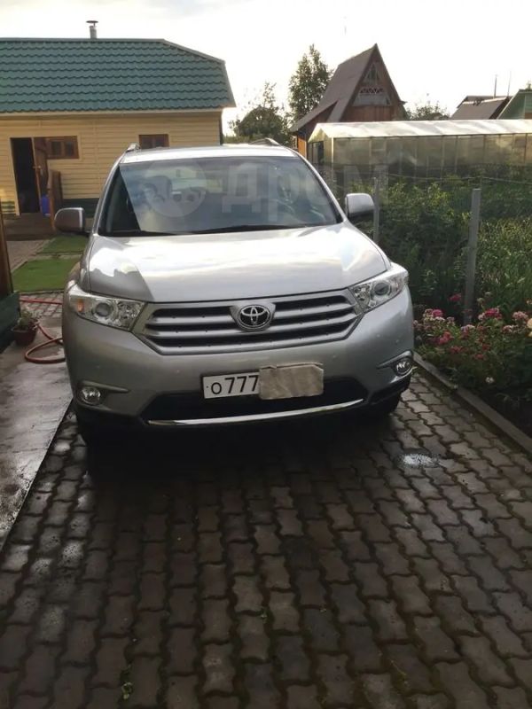 SUV   Toyota Highlander 2013 , 1850000 , 