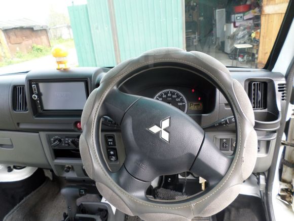    Mitsubishi Minicab 2013 , 320000 , 