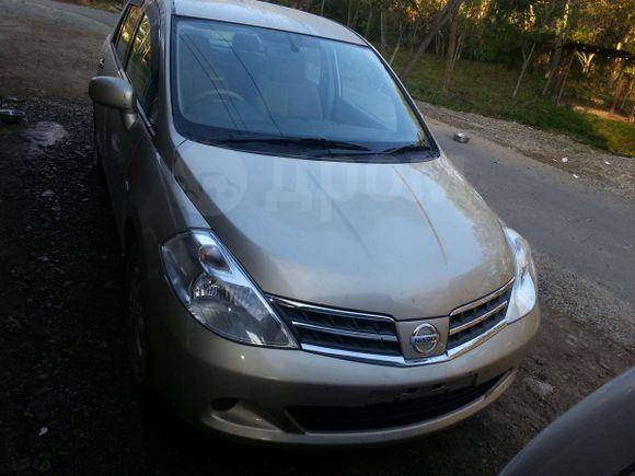  Nissan Tiida Latio 2011 , 450000 , 