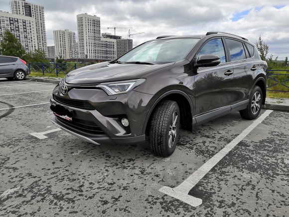 SUV   Toyota RAV4 2018 , 1760000 , 