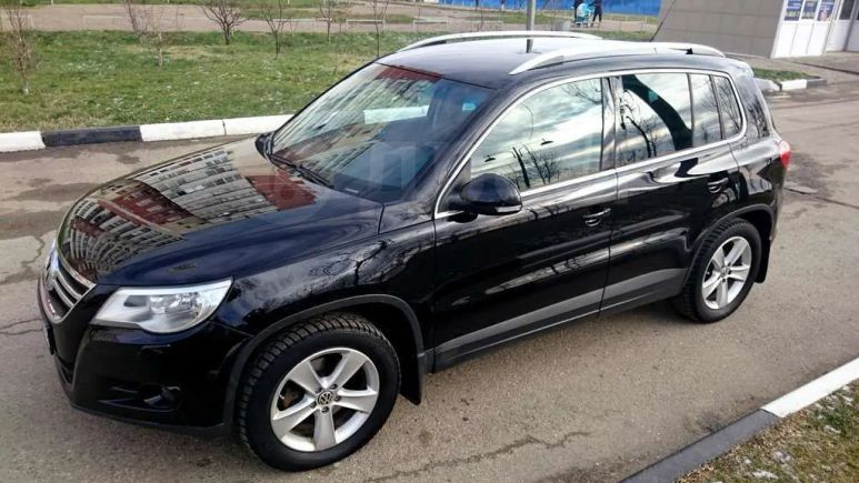 SUV   Volkswagen Tiguan 2009 , 699000 , 