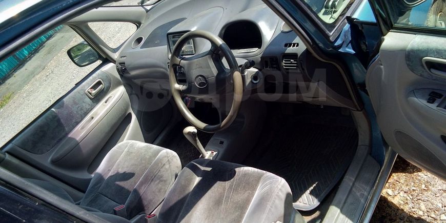    Toyota Corolla Spacio 1997 , 300000 , 