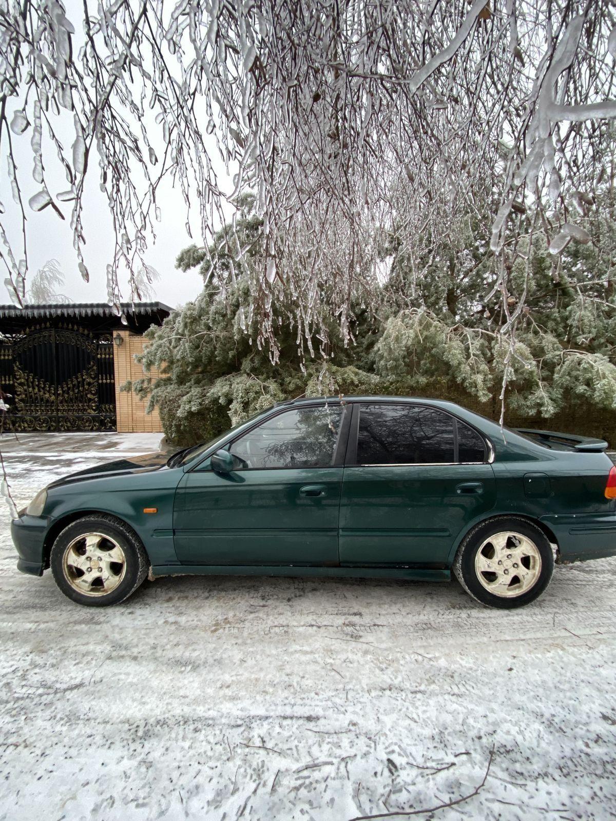 Купить авто Хонда Цивик Ферио 1999 в Ростове-на-Дону, б/у, стоимость  310тыс.рублей, зеленый, механика, левый руль, с пробегом 256 тысяч км