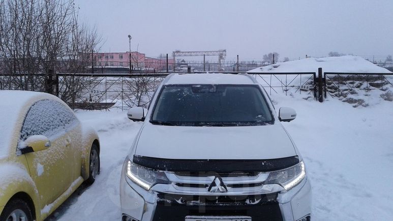 SUV   Mitsubishi Outlander 2018 , 2100000 , 