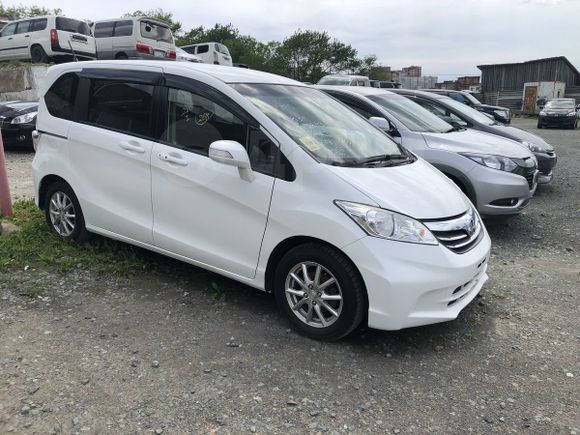    Honda Freed 2014 , 695000 , 