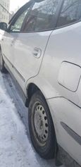    Nissan Tino 2001 , 200000 , 