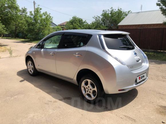  Nissan Leaf 2011 , 520000 , 