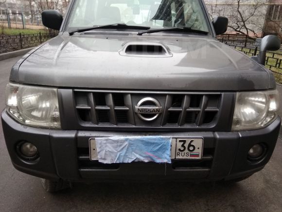  3  Nissan Kix 2010 , 350000 , 