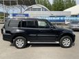 SUV   Mitsubishi Pajero 2011 , 1700000 , --