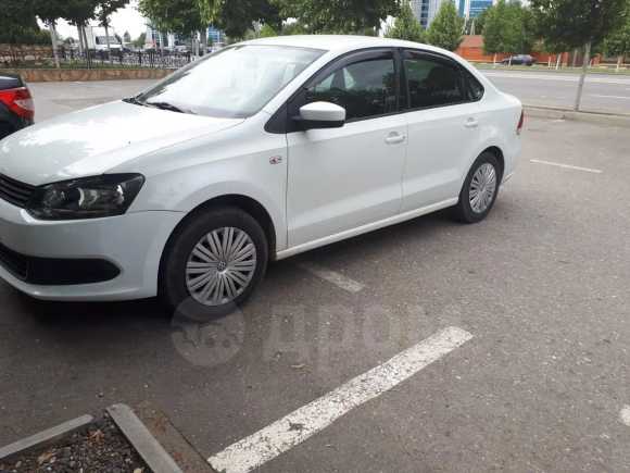  Volkswagen Polo 2015 , 400000 , 