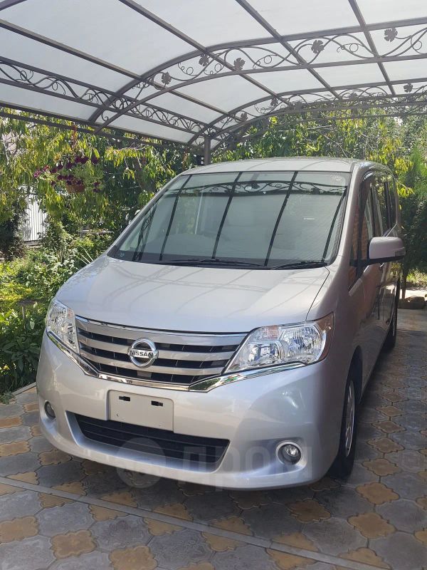    Nissan Serena 2012 , 980000 , 