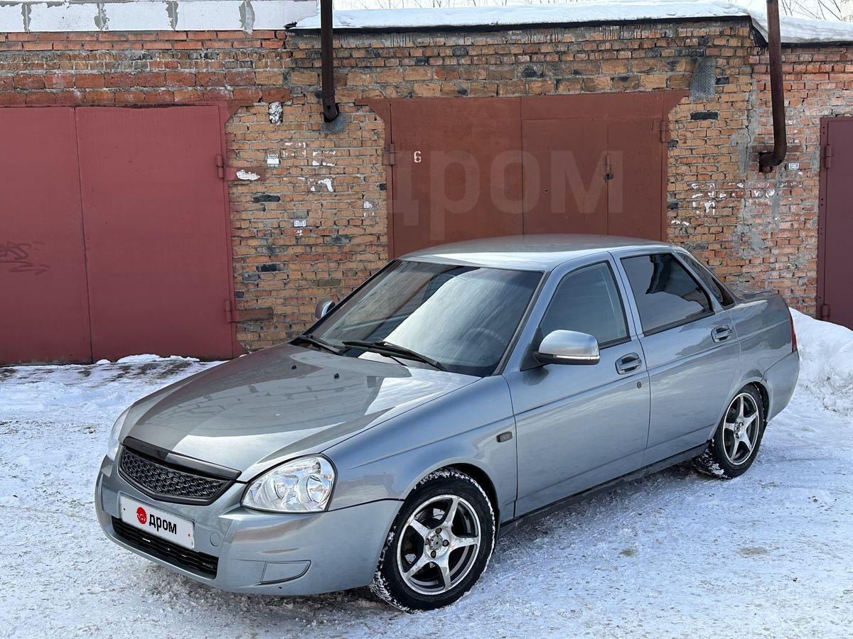 Лада Priora 2008 года в Томске, Продам ладу приору в хорошем, пробег 100000  км, МКПП, стоимость 318тысяч рублей, зеленый, бензин, седан, комплектация  1.6 MT Люкс 21703-03-031