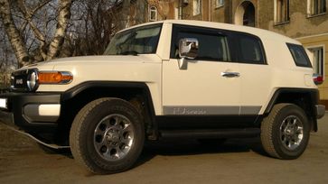 SUV   Toyota FJ Cruiser 2011 , 1751000 , -