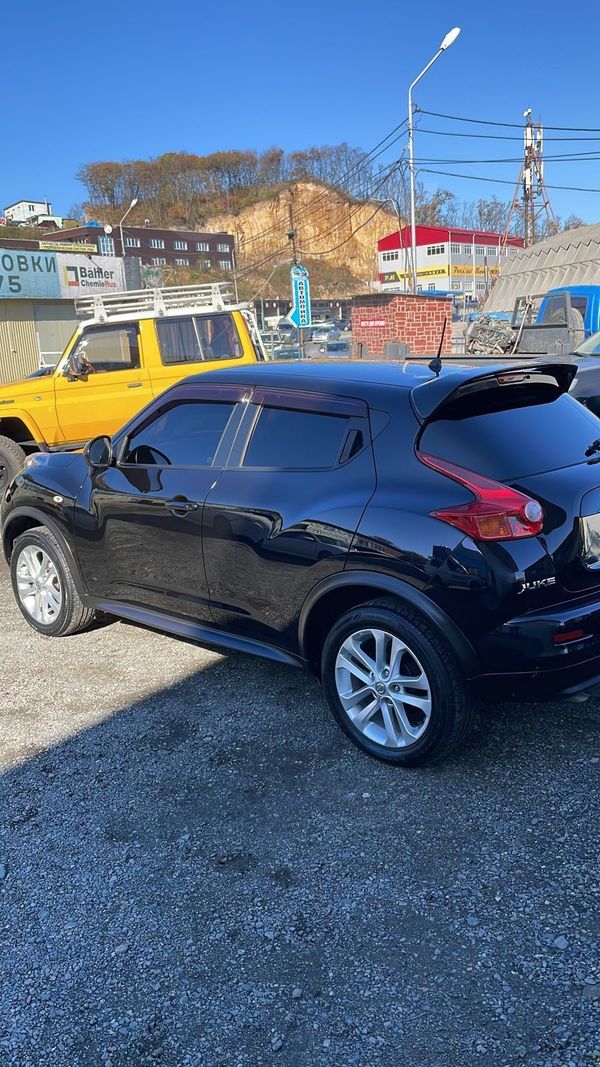 SUV   Nissan Juke 2011 , 945000 , 