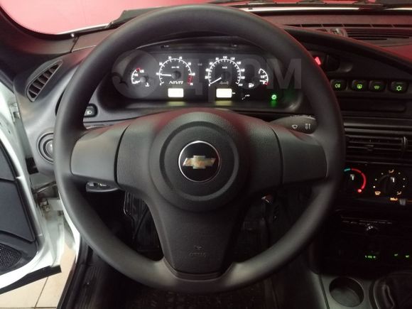 SUV   Chevrolet Niva 2018 , 700000 , 