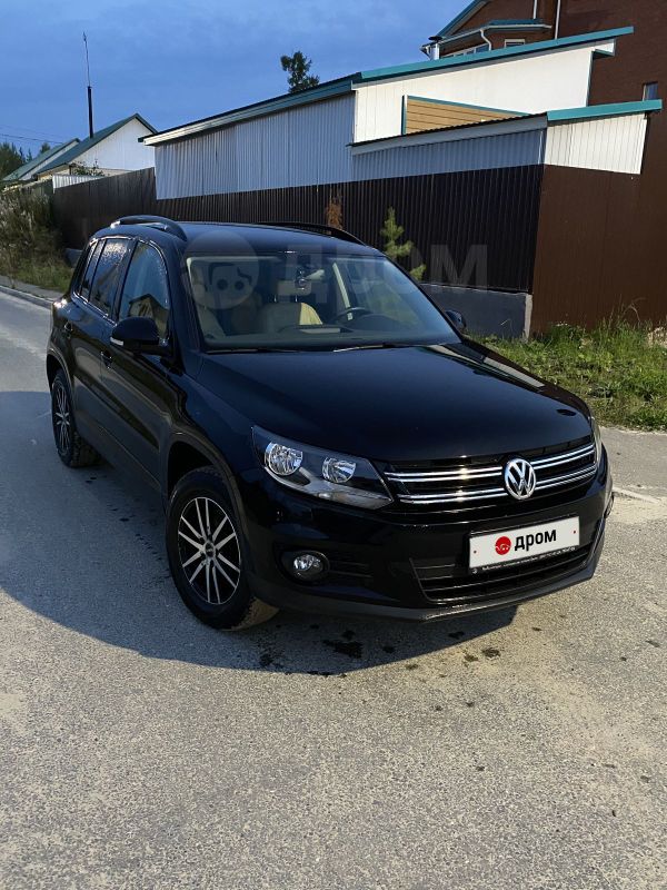 SUV   Volkswagen Tiguan 2015 , 890000 , 