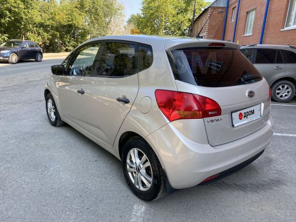  Kia Venga 2011 , 490000 , 