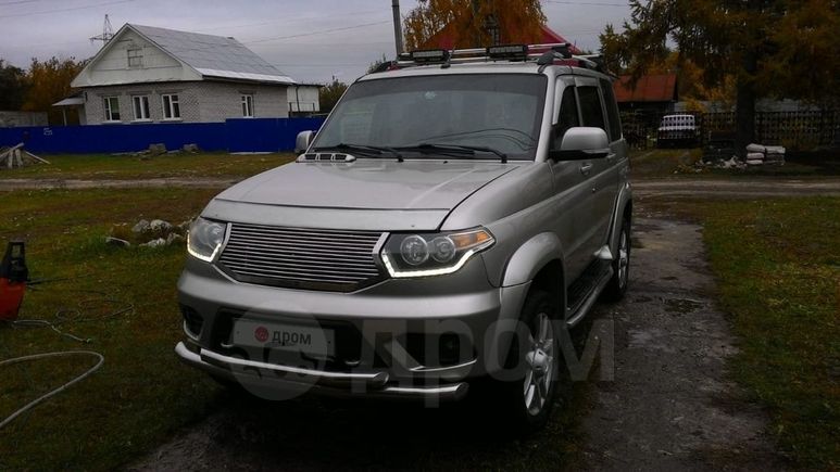 SUV     2014 , 595000 , 