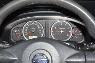  Nissan Almera 2004 , 210000 , 