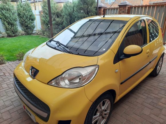  Peugeot 107 2010 , 400000 , 