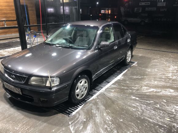  Nissan Sunny 2001 , 180000 , 