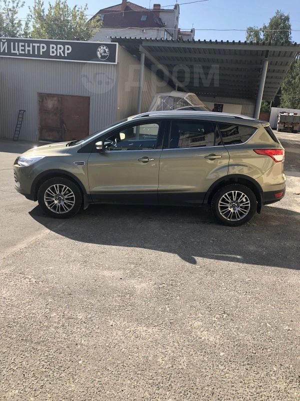 SUV   Ford Kuga 2013 , 950000 , -