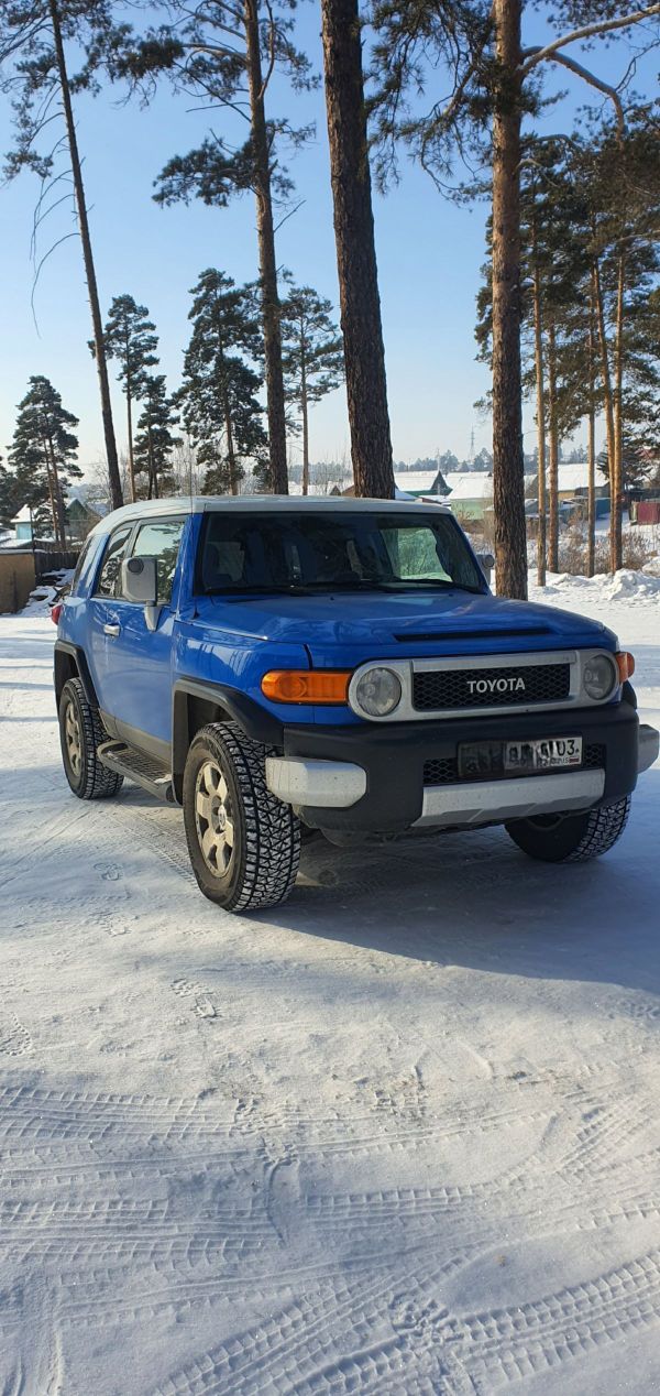 SUV   Toyota FJ Cruiser 2006 , 2560000 , -