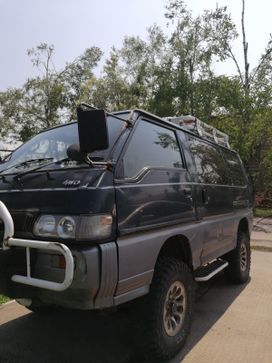    Mitsubishi Delica 1990 , 700000 , 