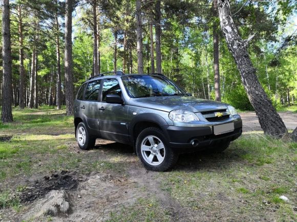 SUV   Chevrolet Niva 2015 , 415000 , 