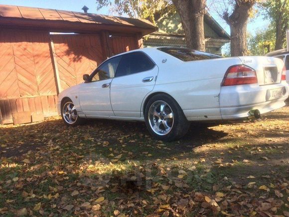  Nissan Laurel 1985 , 60000 , 