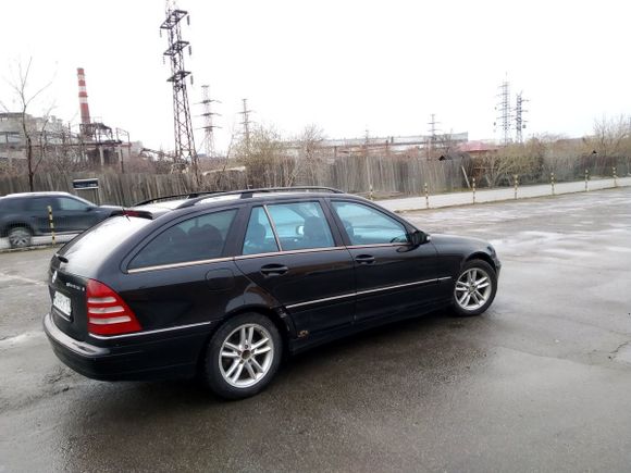  Mercedes-Benz C-Class 2002 , 300000 , 