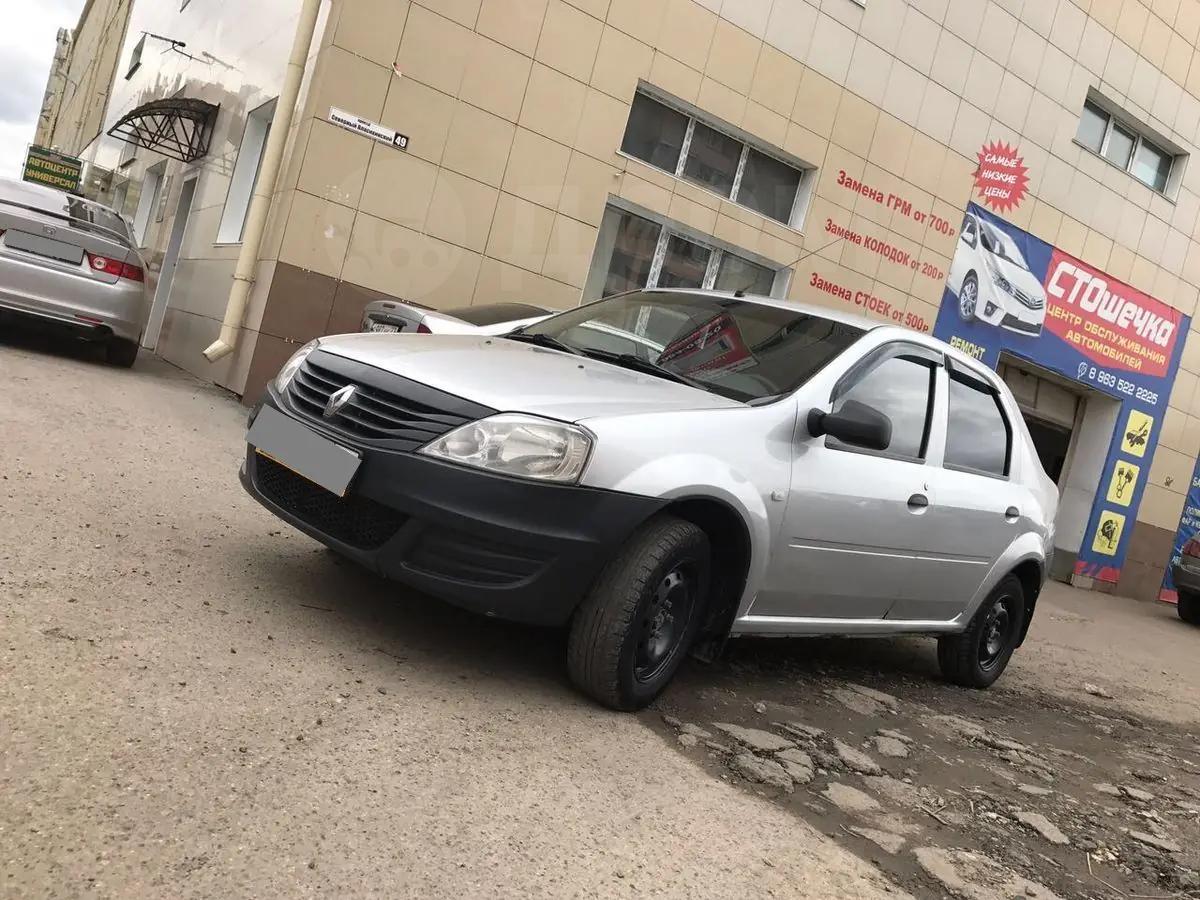 Renault Logan 2012 в Барнауле, Машина не требует вложений по ходовой части,  есть косяк на двери, седан, механика, бу, пробег 160тыс.км