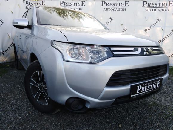 SUV   Mitsubishi Outlander 2013 , 778000 , 