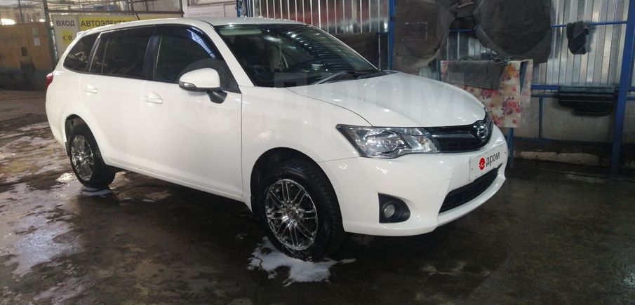  Toyota Corolla Fielder 2014 , 700000 , 