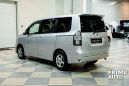    Toyota Voxy 2008 , 819000 , 