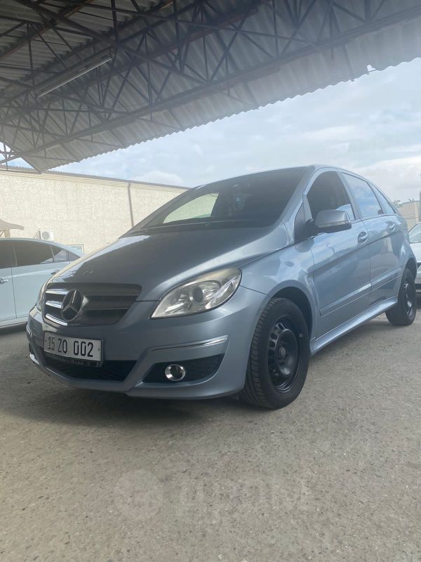  Mercedes-Benz B-Class 2011 , 450000 , 