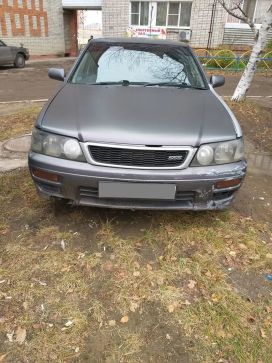  Nissan Bluebird 1996 , 98000 , 