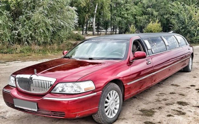  Lincoln Town Car 2003 , 520000 , 