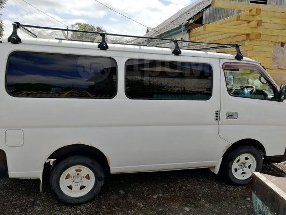    Nissan Caravan 2002 , 800000 , 