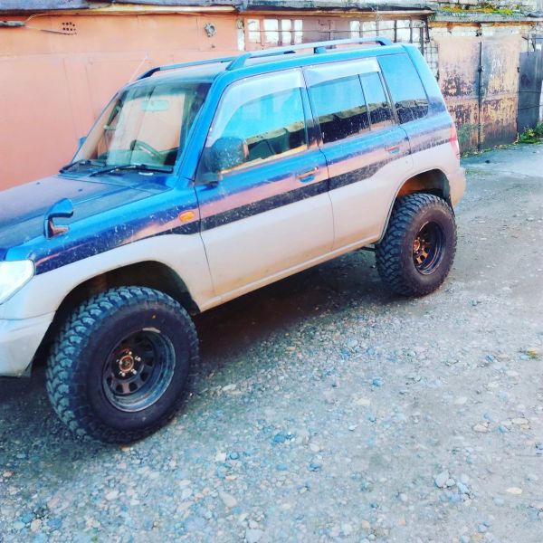 SUV   Mitsubishi Pajero iO 1998 , 280000 , 