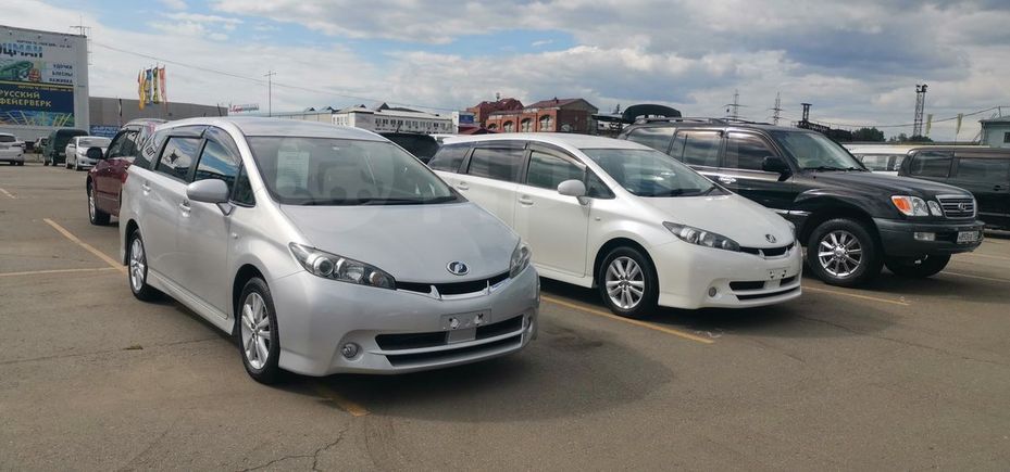    Toyota Wish 2010 , 825000 , 