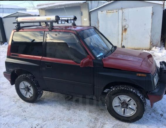  3  Suzuki Escudo 1993 , 210000 , --