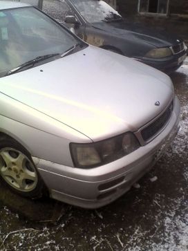  Nissan Bluebird 1997 , 90000 , 