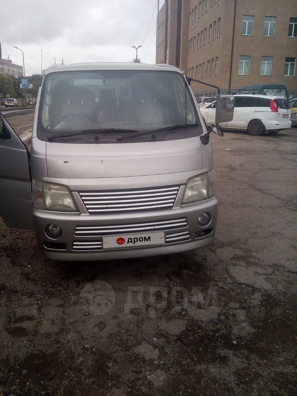    Nissan Caravan 2002 , 550000 , 