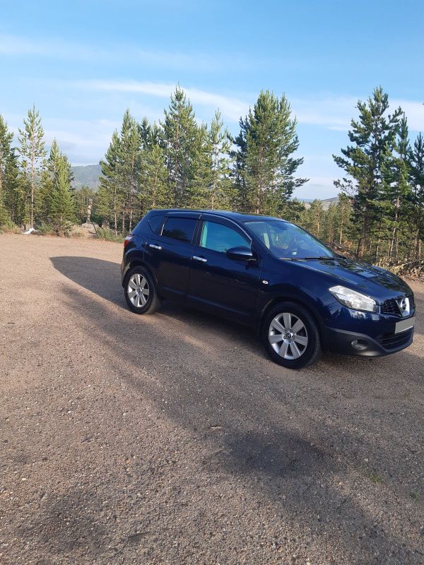 SUV   Nissan Qashqai 2010 , 700000 , -