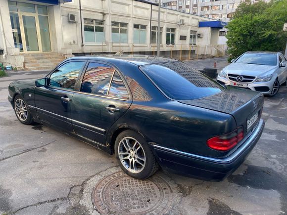  Mercedes-Benz E-Class 1996 , 135000 , 