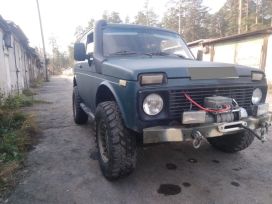 SUV    4x4 2121  1999 , 160000 , 