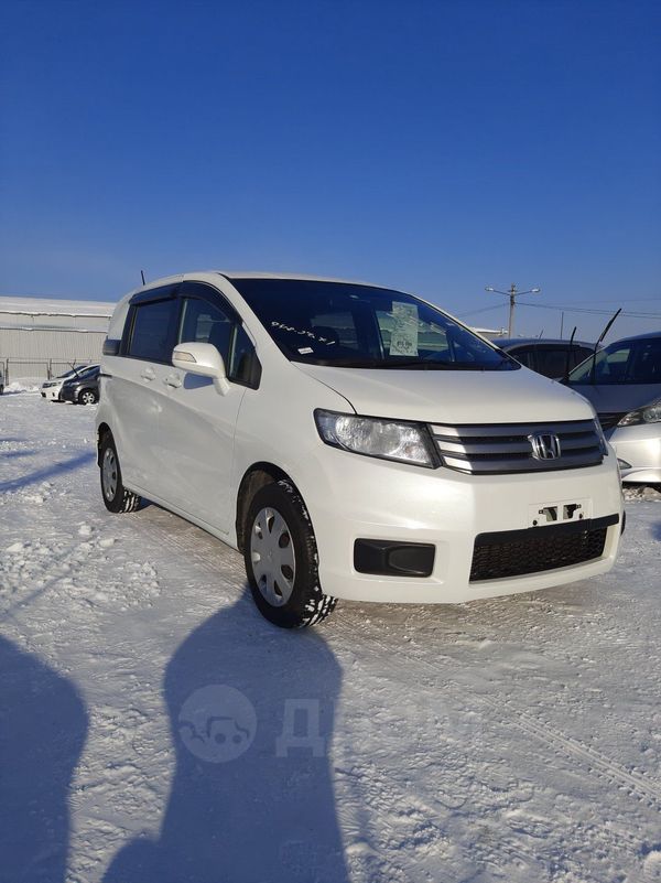    Honda Freed Spike 2013 , 849000 , 